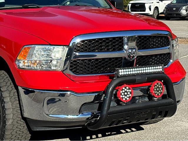 2019 RAM 1500 Classic SLT Crew Cab 4x4 6'4' Box