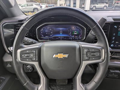 2023 Chevrolet Silverado 1500 4WD Crew Cab Standard Bed LT