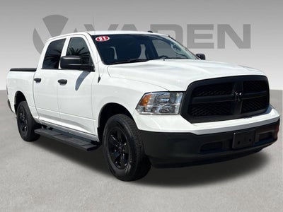 2021 RAM 1500 Classic Tradesman Crew Cab 4x4 5'7' Box