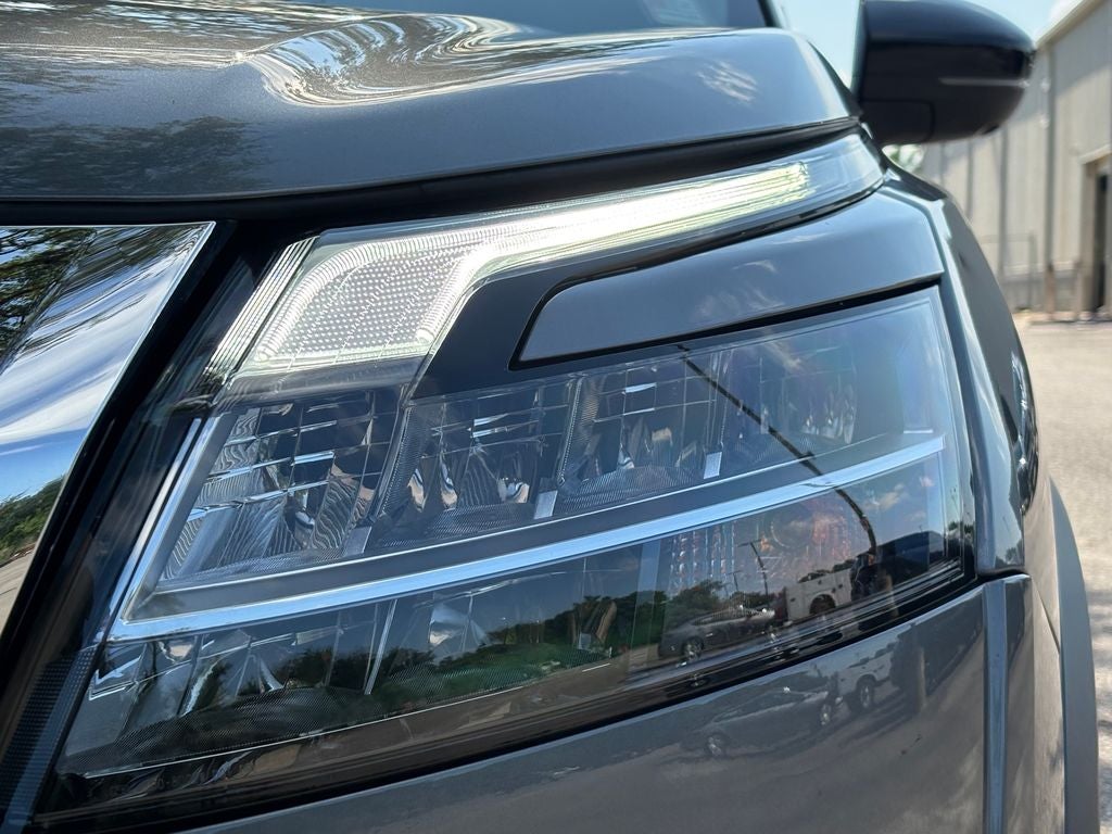2024 Nissan Pathfinder SL 4WD