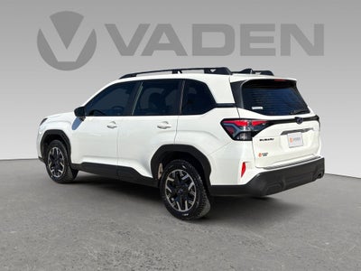 2025 Subaru Forester Base