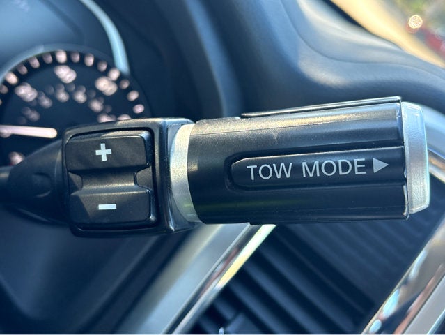 2020 Nissan Titan SV