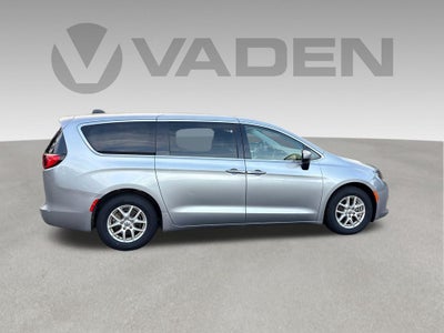 2021 Chrysler Voyager LX