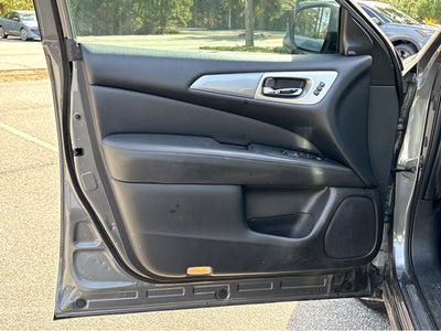 2020 Nissan Pathfinder SL