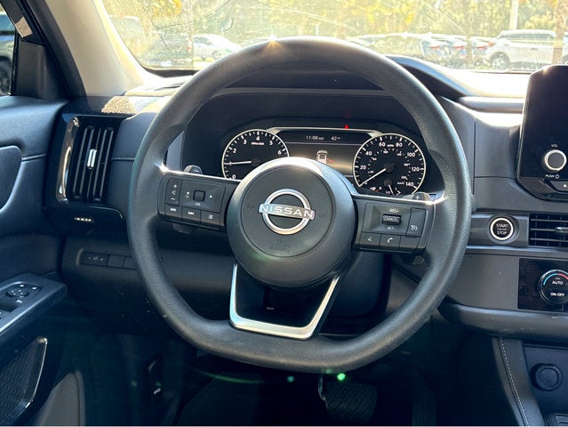 2024 Nissan Pathfinder S