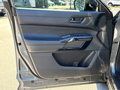 2024 Nissan Pathfinder S