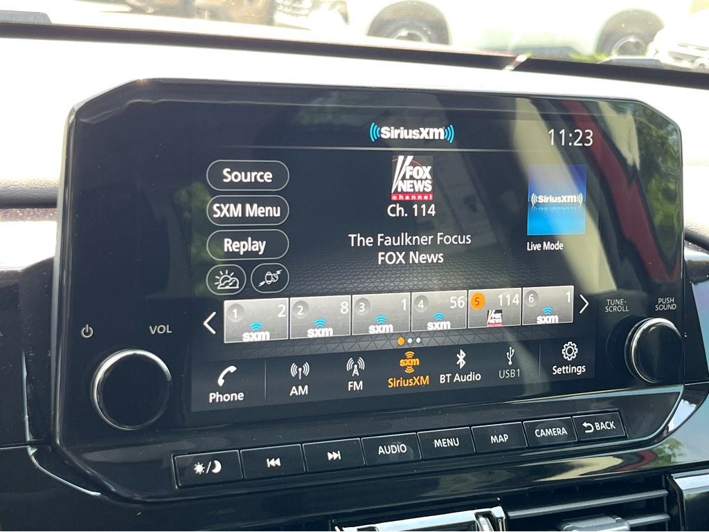 2024 Nissan Pathfinder SL