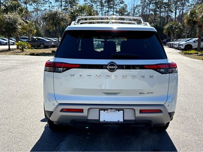 2023 Nissan Pathfinder SL