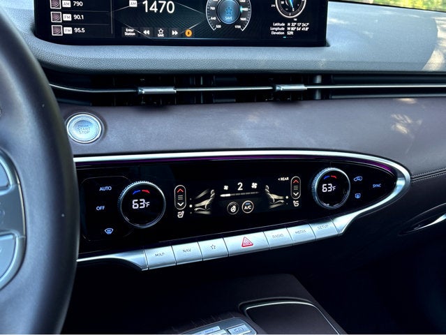 2025 Genesis GV70 2.5T