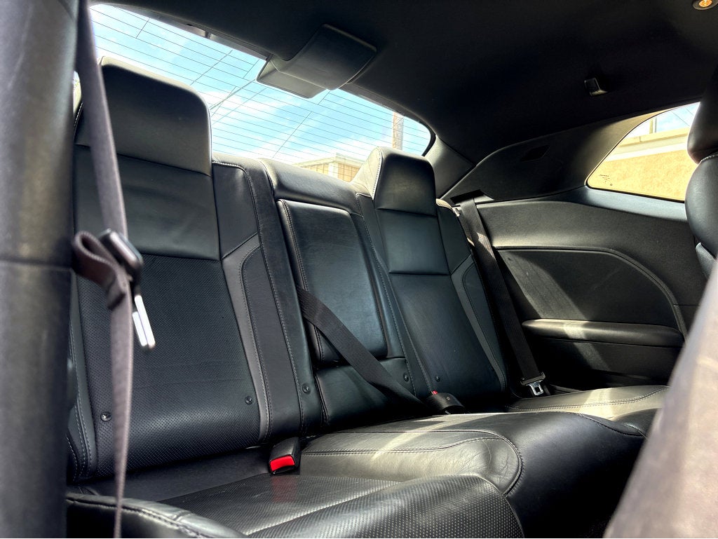 2018 Dodge Challenger SXT Plus