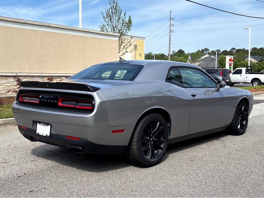 2018 Dodge Challenger SXT Plus