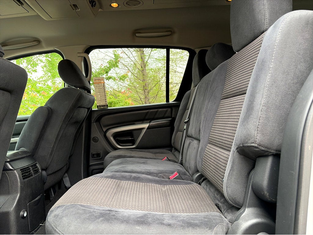 2015 Nissan Armada SV