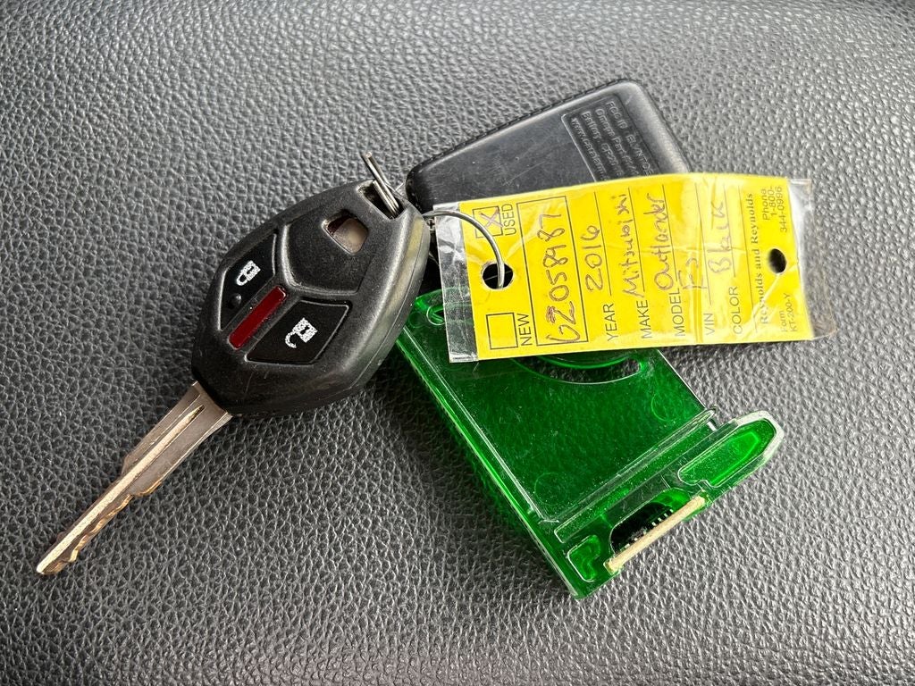 2016 Mitsubishi Outlander ES