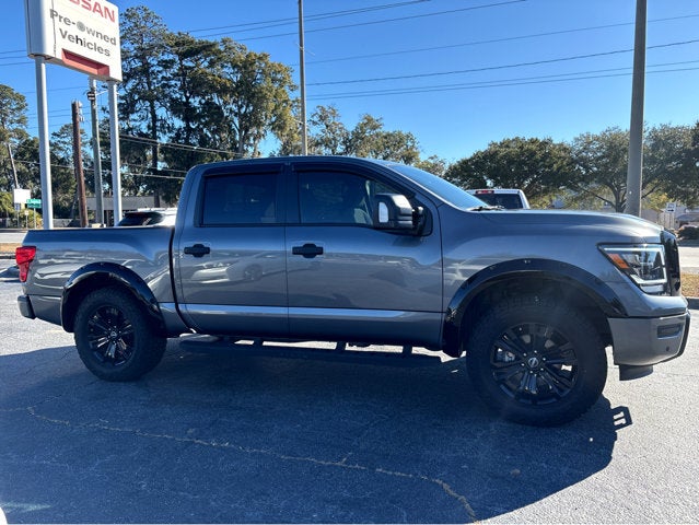 2024 Nissan Titan SV