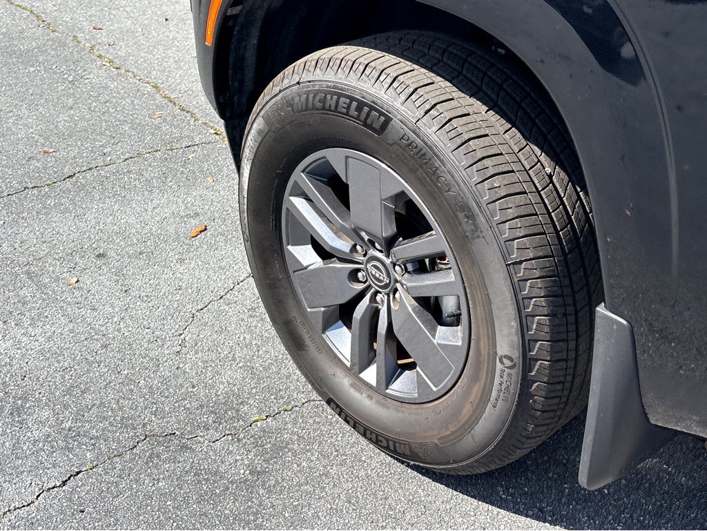 2025 Nissan Frontier SV