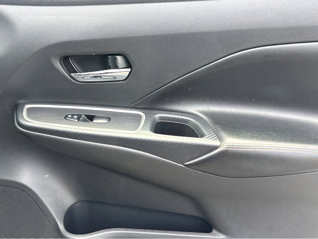 2022 Nissan Versa SR
