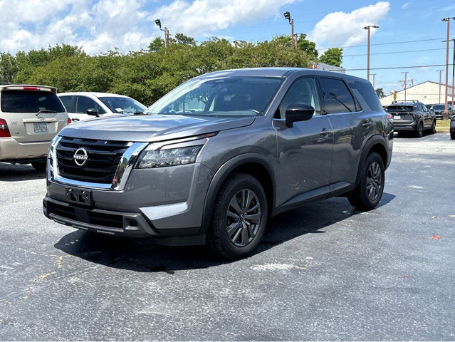 2023 Nissan Pathfinder S