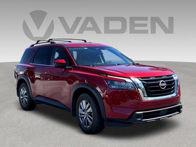2023 Nissan Pathfinder SV