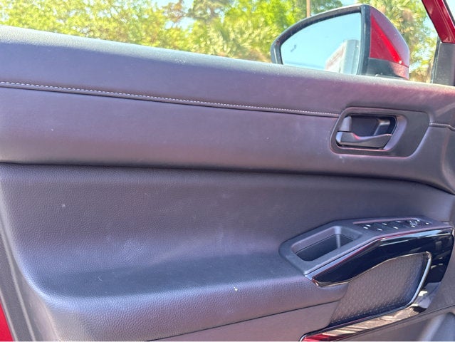 2023 Nissan Pathfinder SV