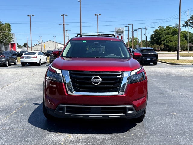 2023 Nissan Pathfinder SV
