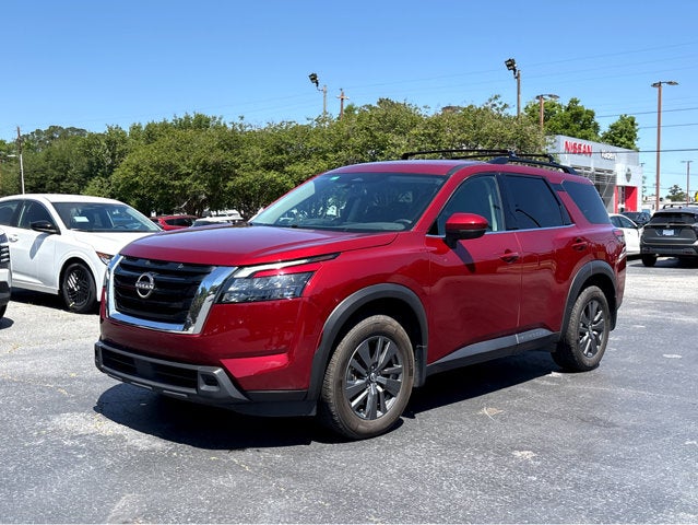 2023 Nissan Pathfinder SV