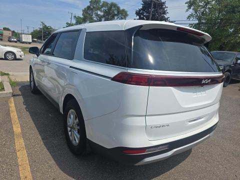 2024 Kia Carnival LX