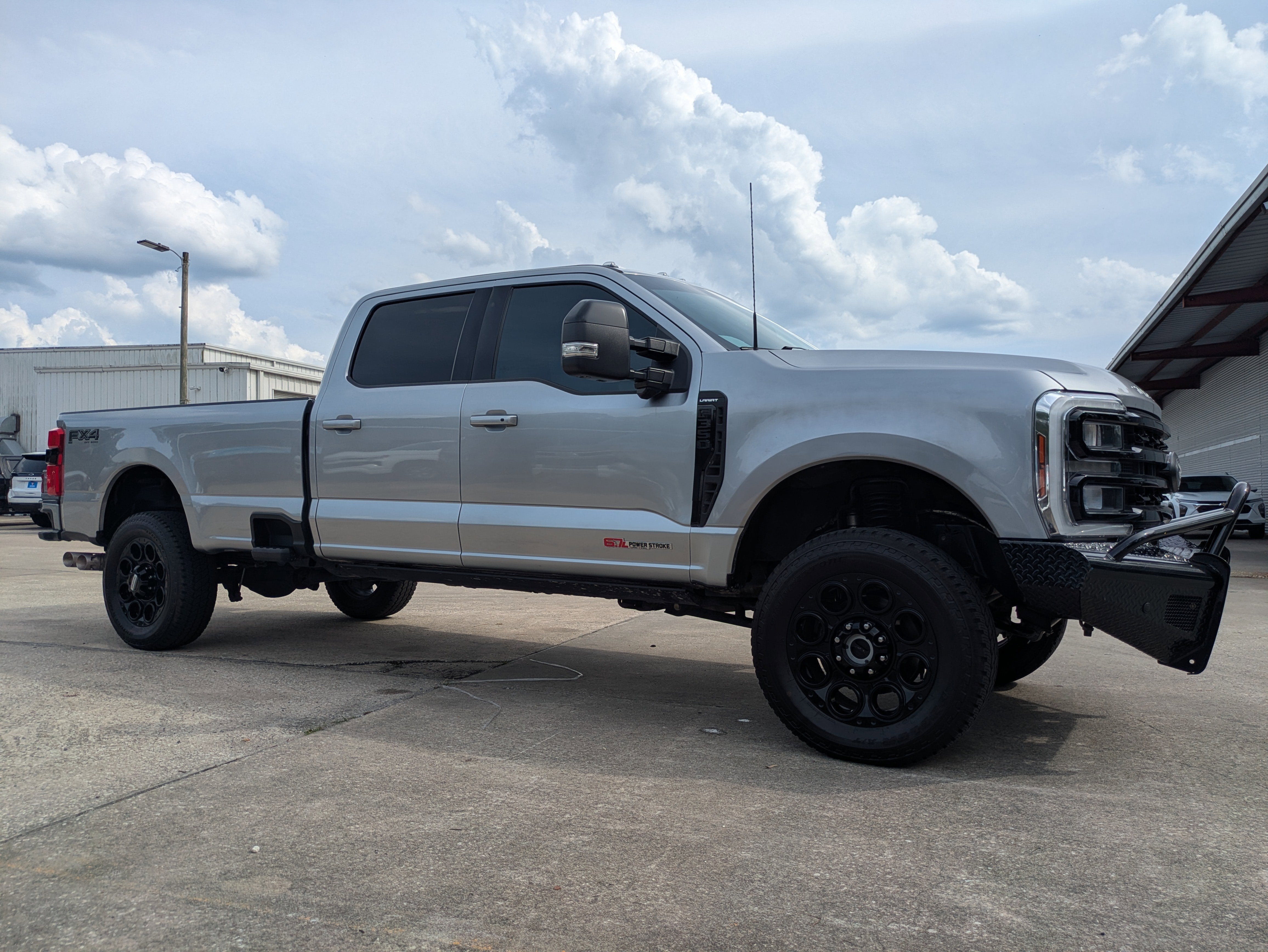 2024 Ford Super Duty F-350 SRW LARIAT