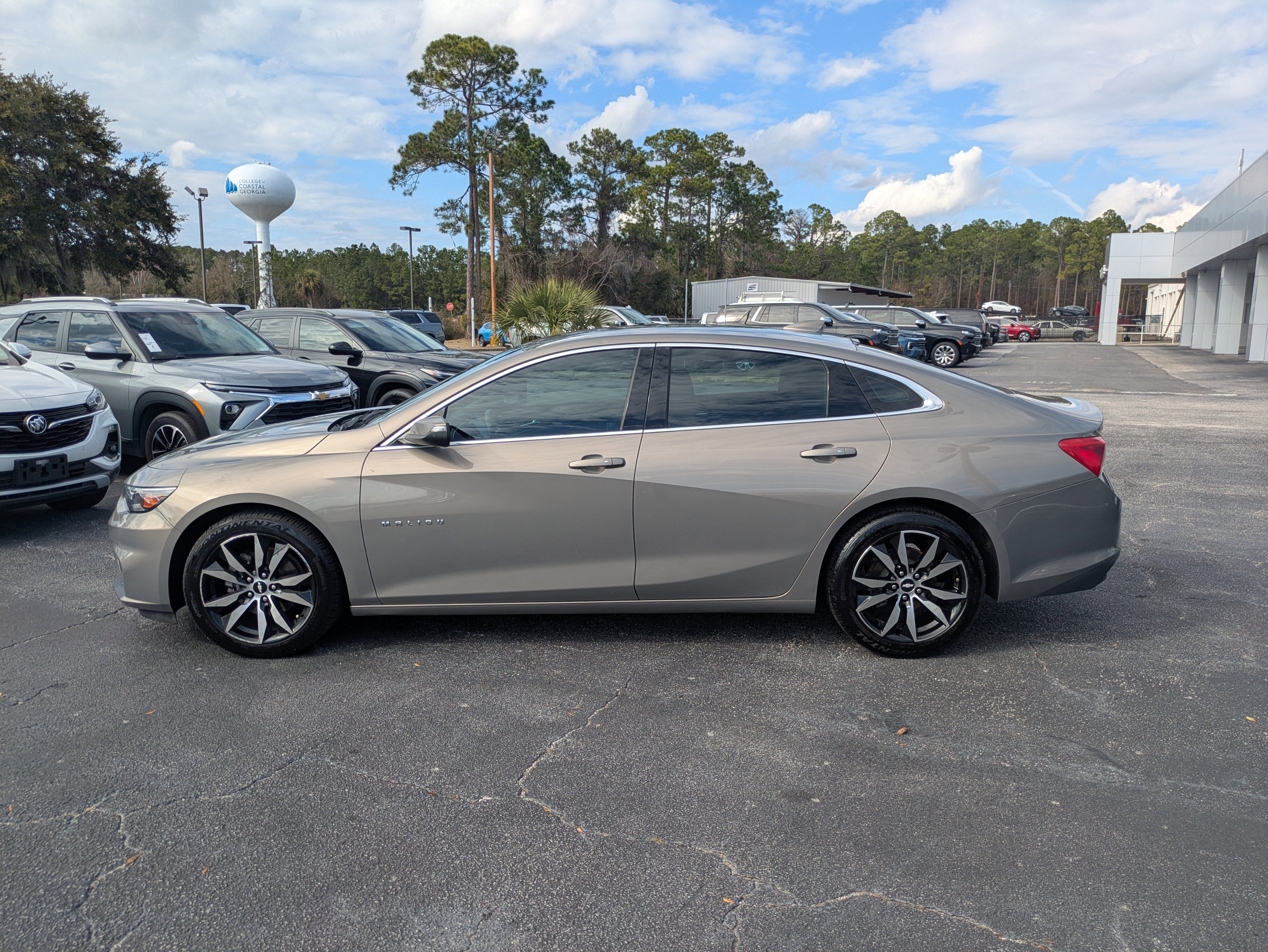 2017 Chevrolet Malibu LT
