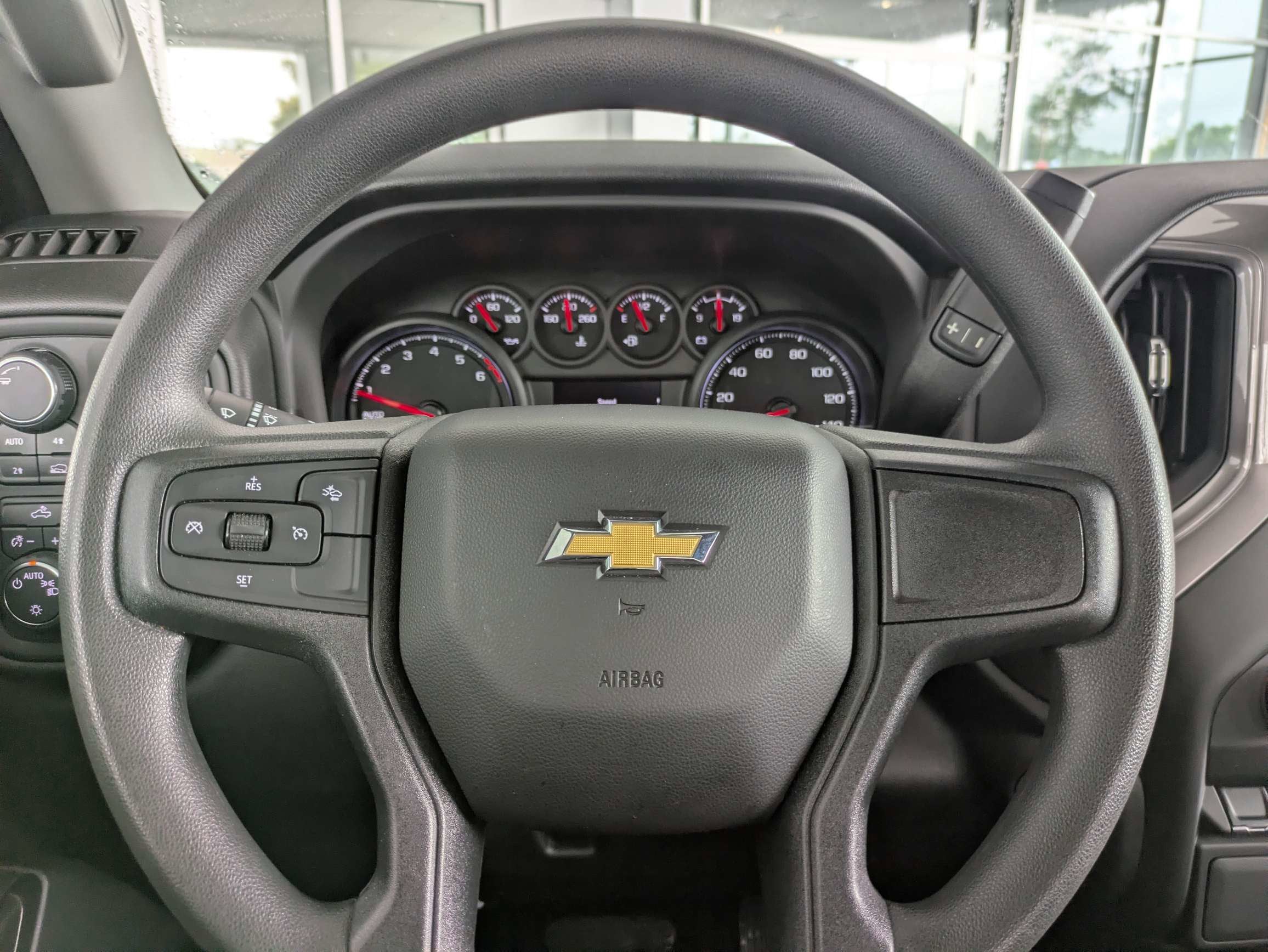 2024 Chevrolet Silverado 1500 Custom