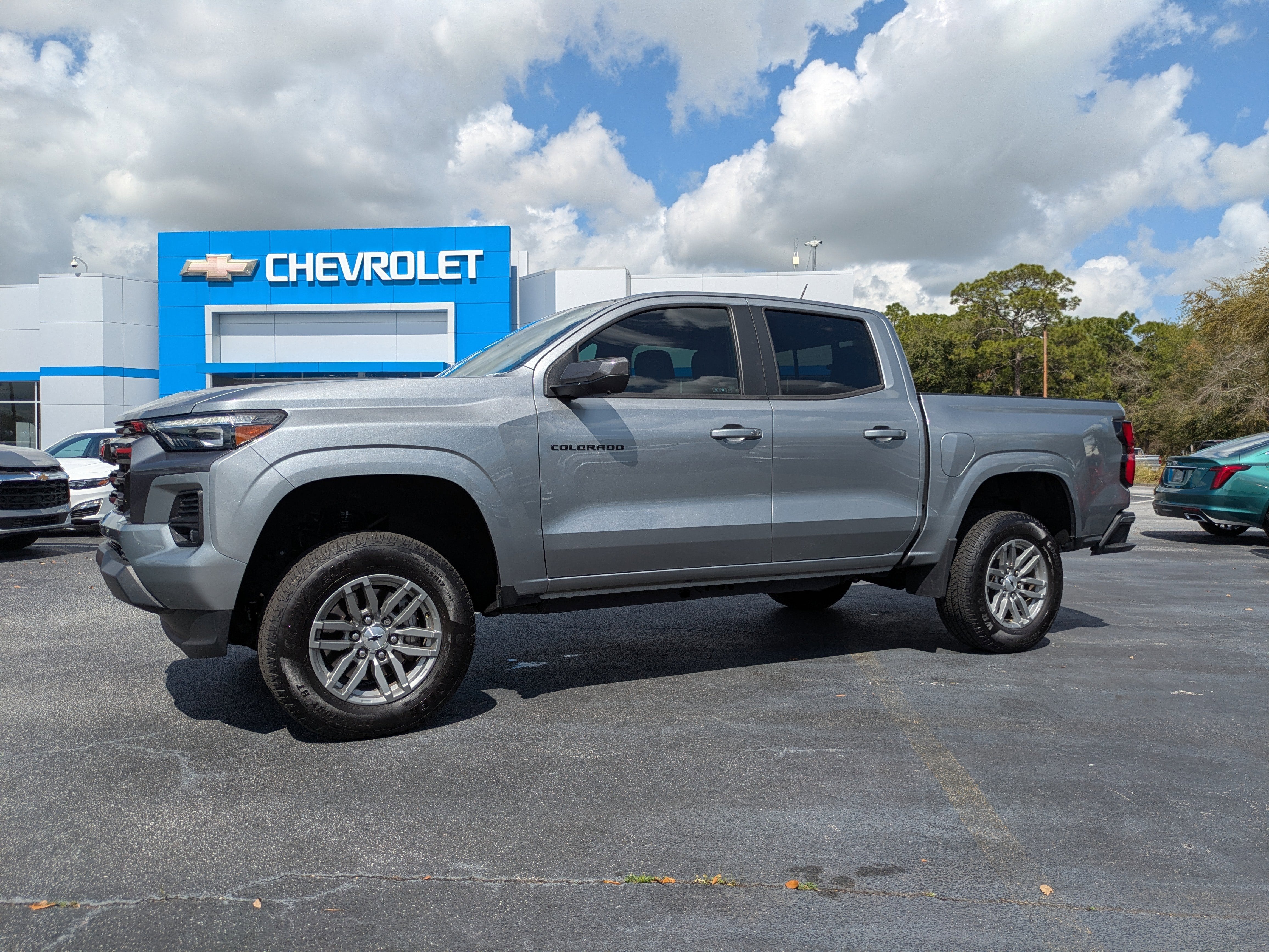 2024 Chevrolet Colorado 2WD LT