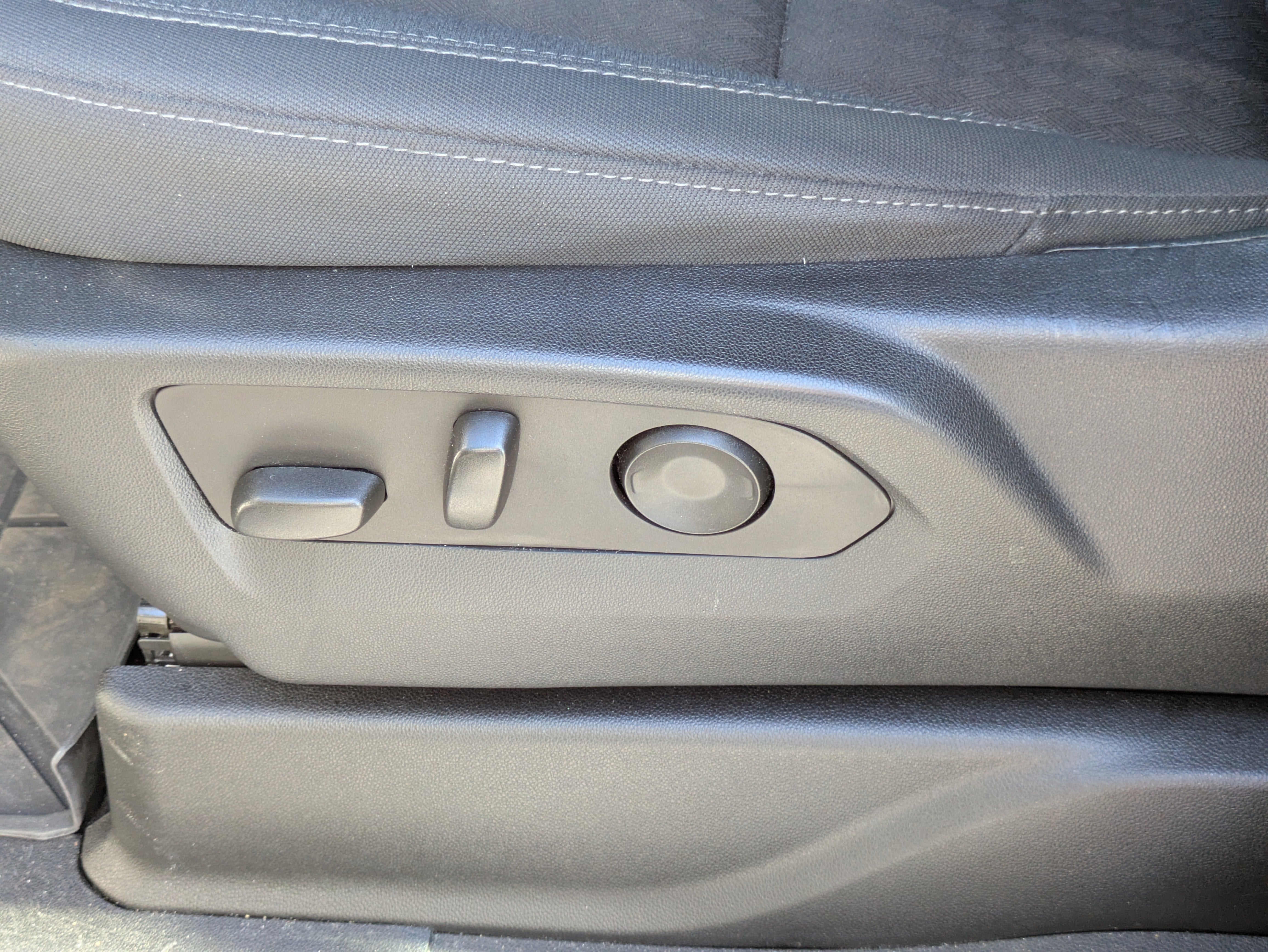 2023 Chevrolet Suburban LS