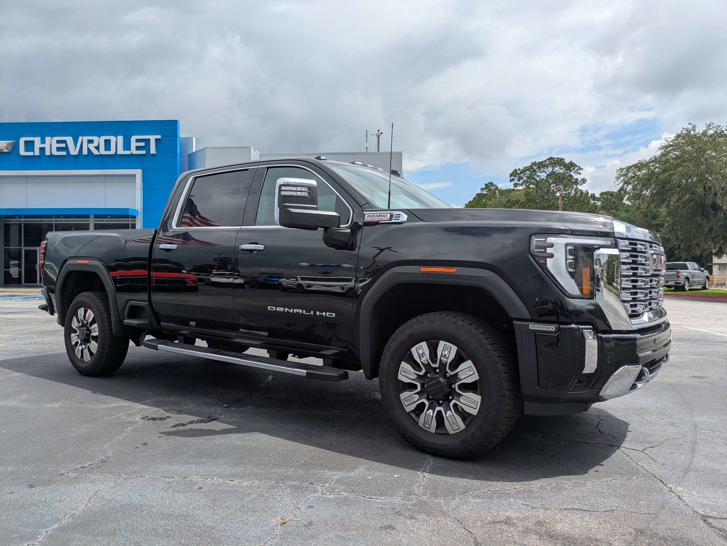 2025 GMC Sierra 2500HD Denali