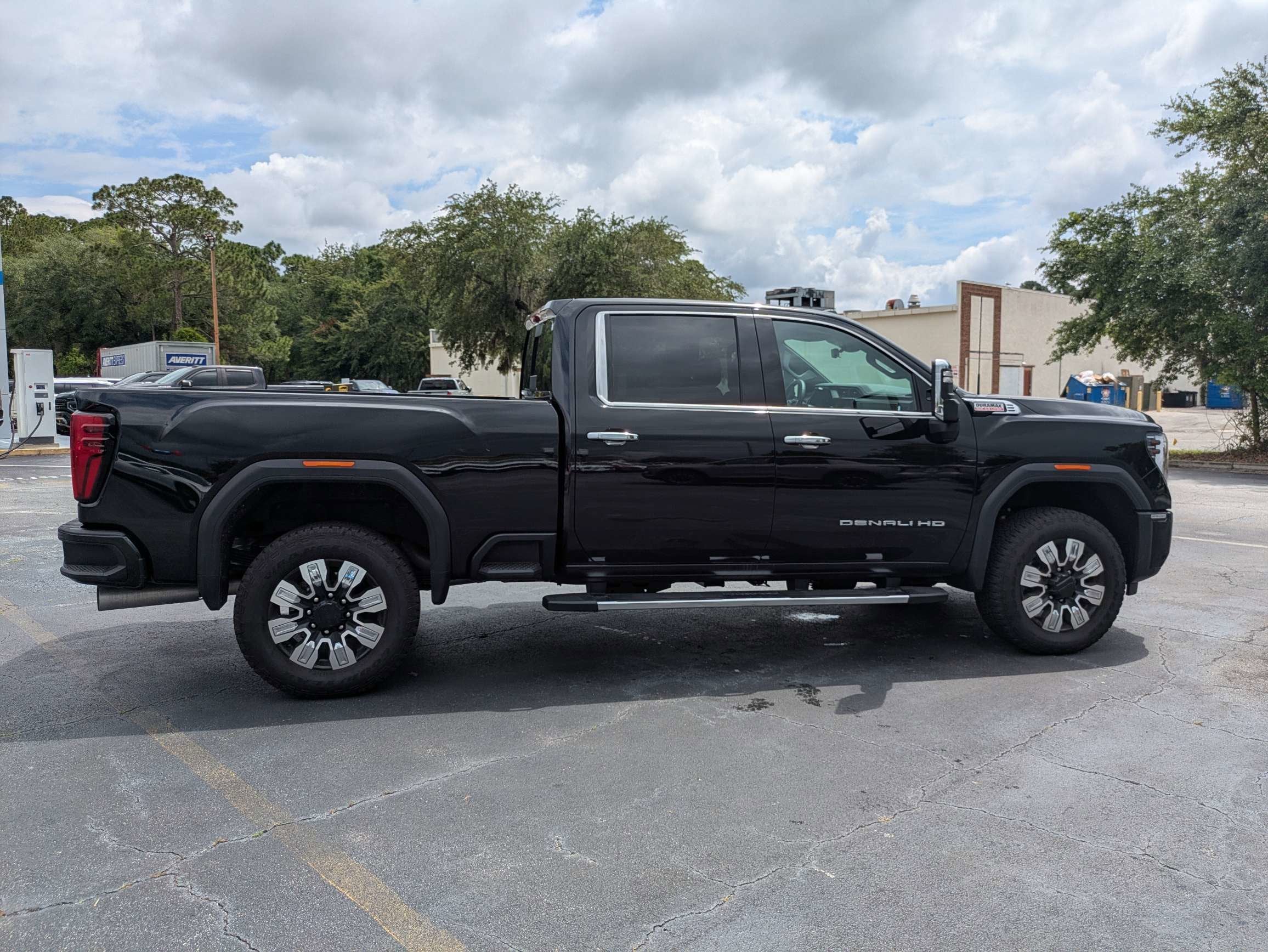 2025 GMC Sierra 2500HD Denali