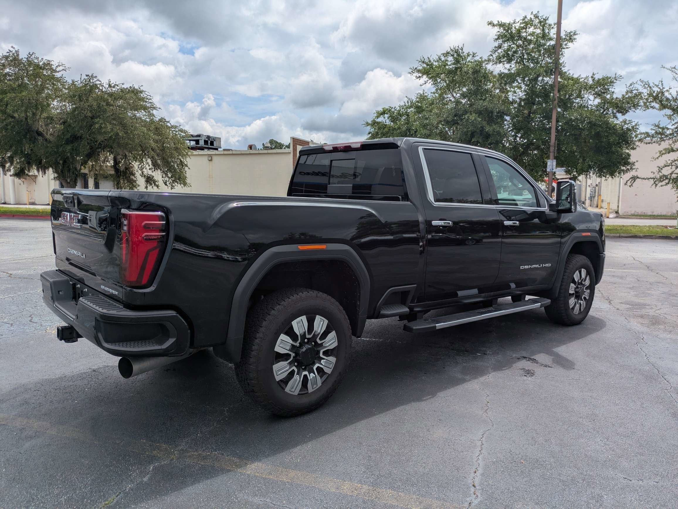 2025 GMC Sierra 2500HD Denali
