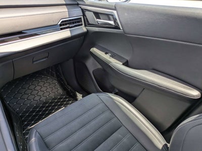 2024 Mitsubishi Outlander Base