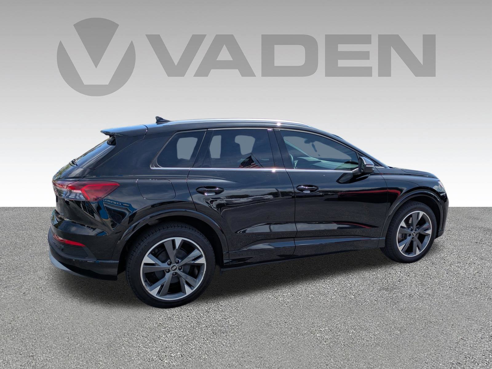 2022 Audi Q4 e-tron Premium Plus