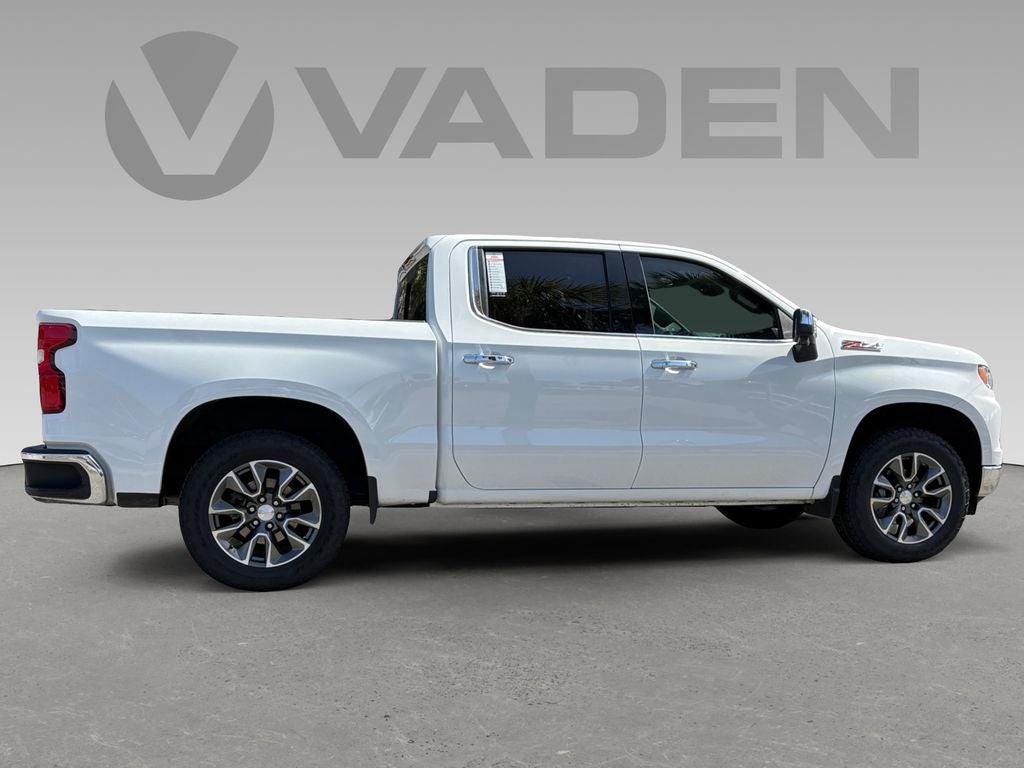 2023 Chevrolet Silverado 1500 4WD Crew Cab Short Bed LTZ