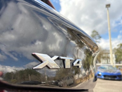 2024 Cadillac XT4 AWD Premium Luxury