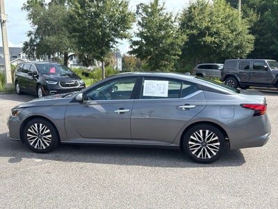 2024 Nissan Altima SV FWD