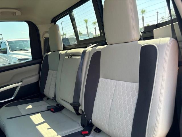 2021 Nissan TITAN Crew Cab SV 4x2