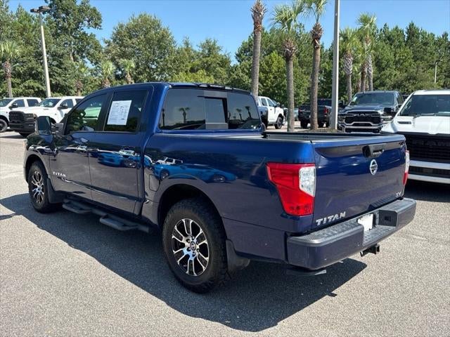 2021 Nissan TITAN Crew Cab SV 4x2
