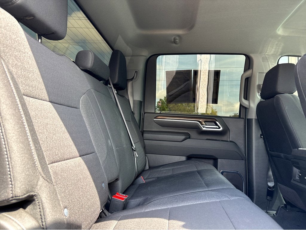 2025 Chevrolet Silverado 3500 HD LT DRW