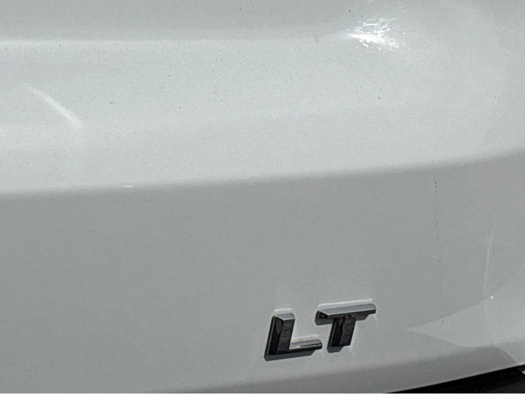 2025 Chevrolet Suburban LT