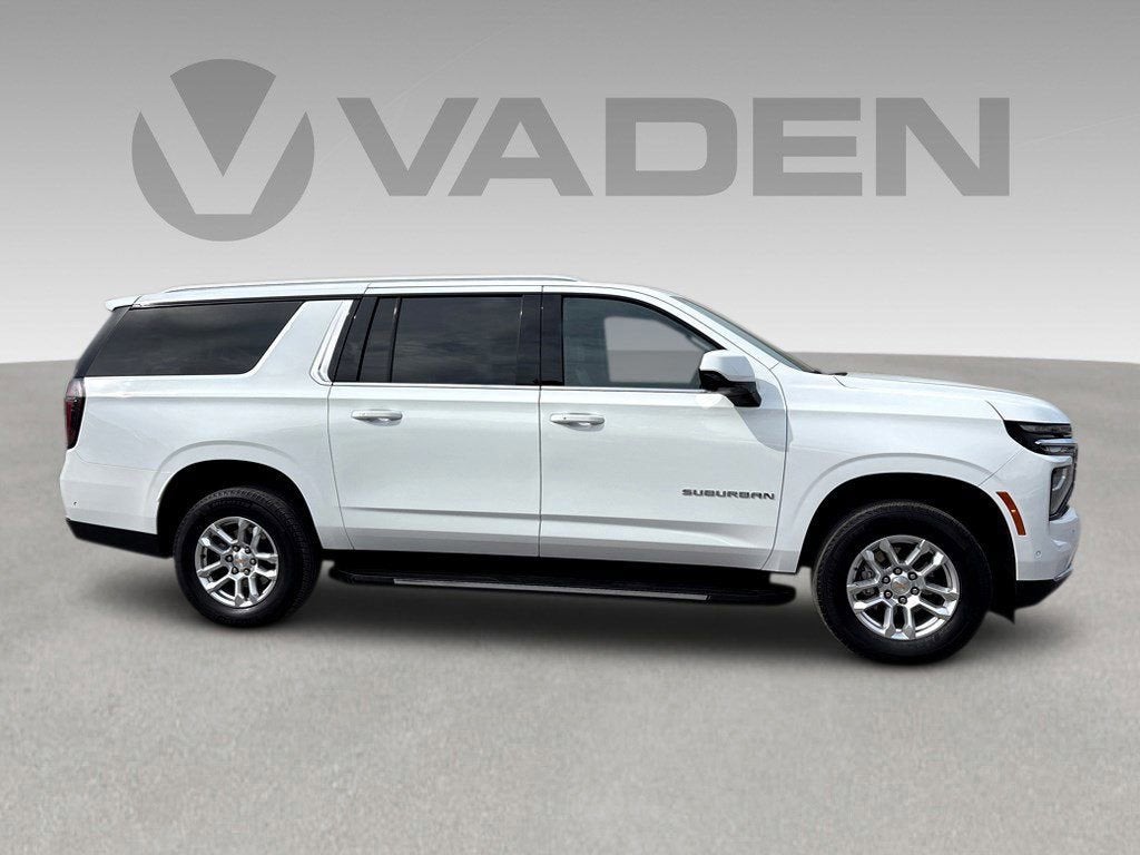2025 Chevrolet Suburban LT