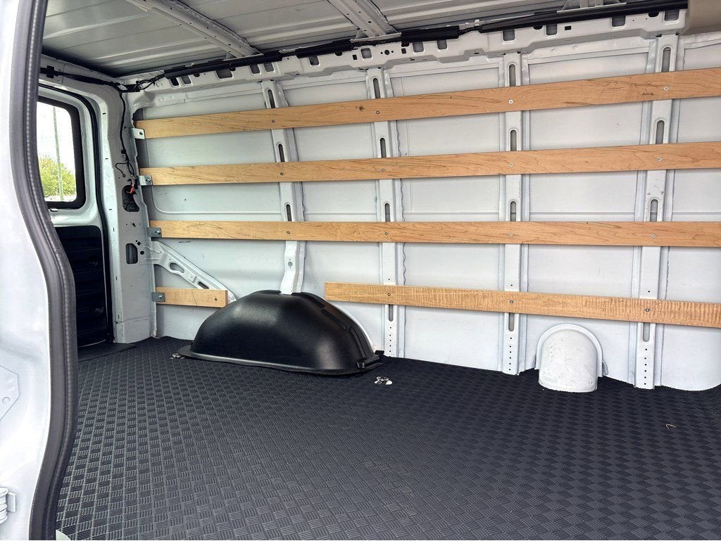 2024 GMC Savana Cargo 2500 Work Van