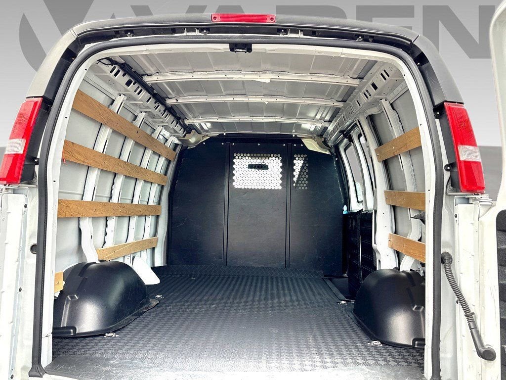 2024 GMC Savana Cargo 2500 Work Van