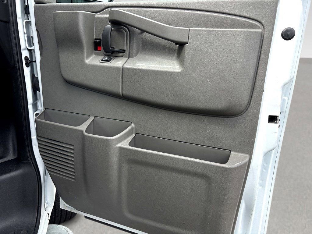 2024 GMC Savana Cargo 2500 Work Van
