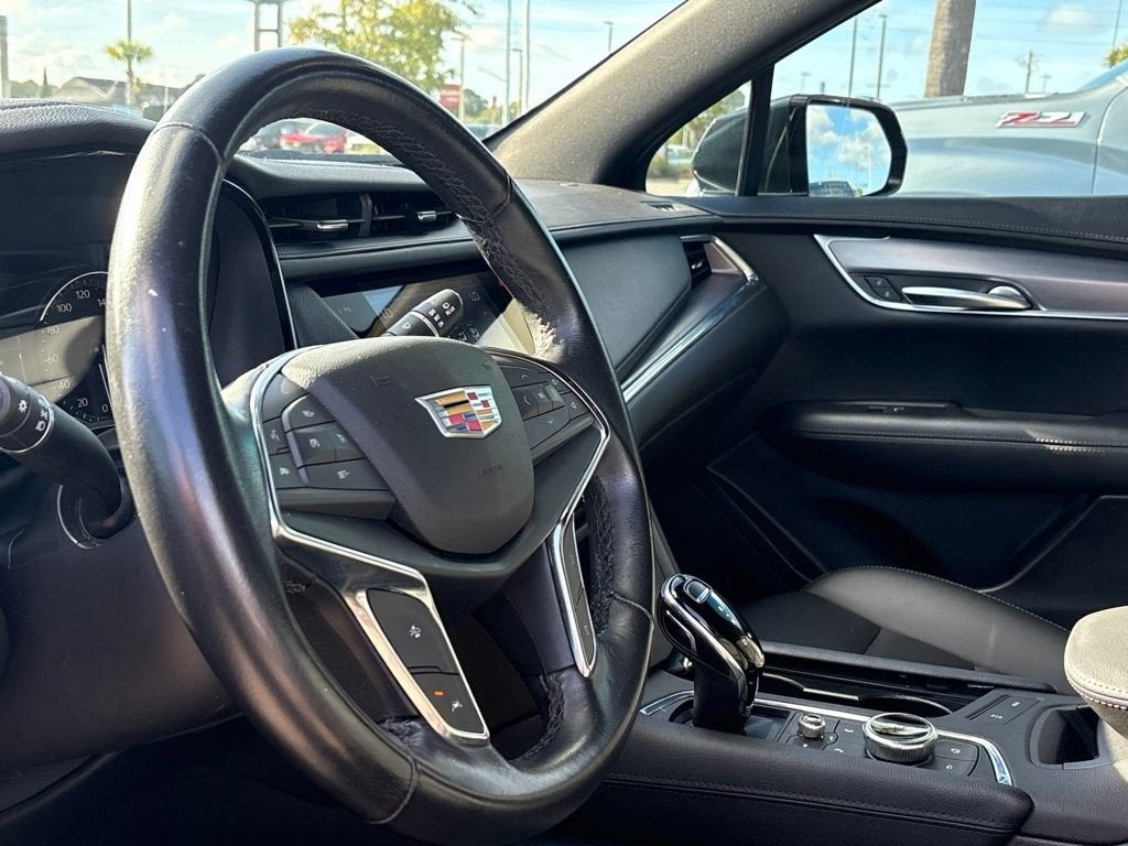 2022 Cadillac XT5 Luxury