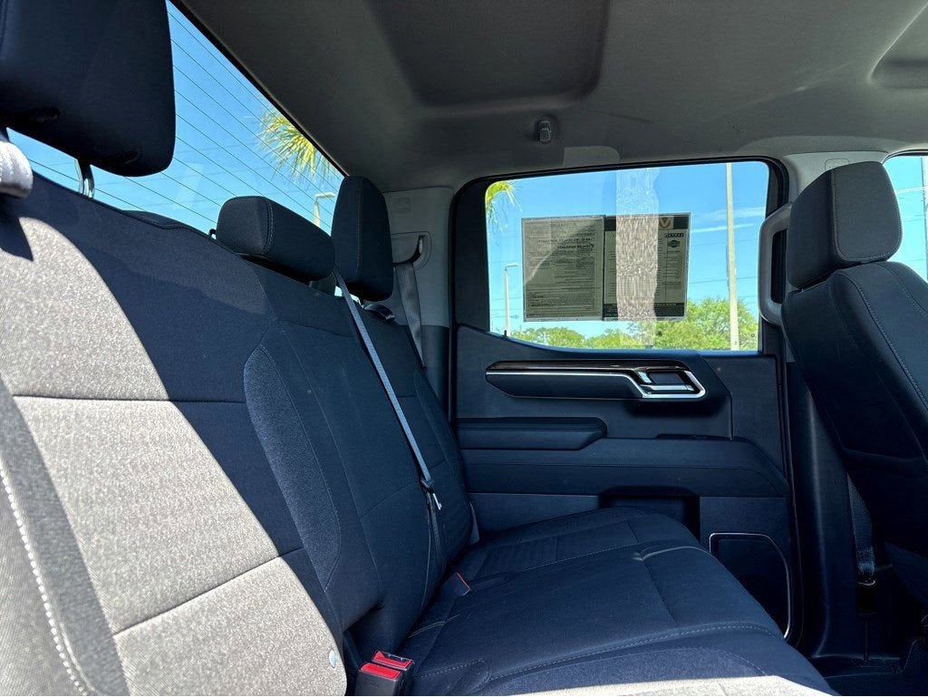 2025 Chevrolet Silverado 1500 LT
