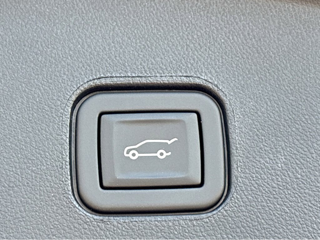 2024 Cadillac LYRIQ Sport 2